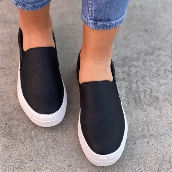 Black slip on sneakers - Picture 6 of 11